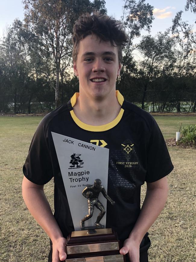 Tom O’Callgahan with the Jack Cannon Trophy.