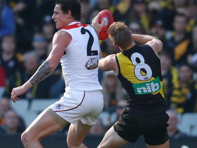 Jake Carlisle collects Jack Riewoldt high. Pic: Getty Images