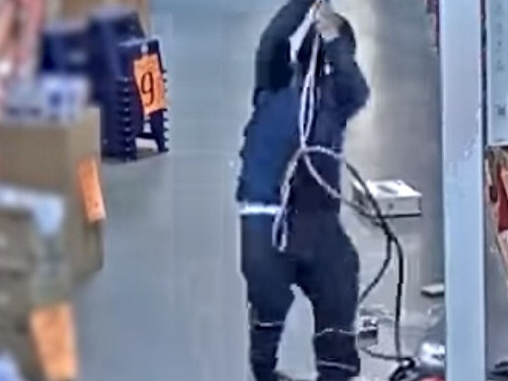This daring act was caught on CCTV at the Bunnings.