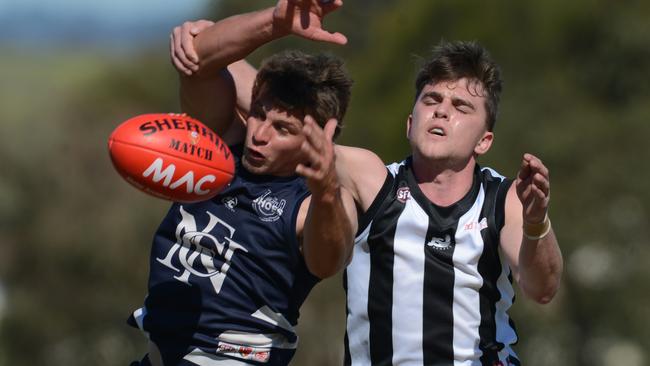 Miller (Noarlunga) battles against Reynella. Picture: Sam Wundke