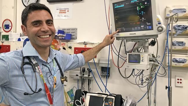 Dr Hussain Kadim was awarded the Buchanan Prize for attaining the highest score in the final exams for the Australasian College of Emergency Medicine’s training program.