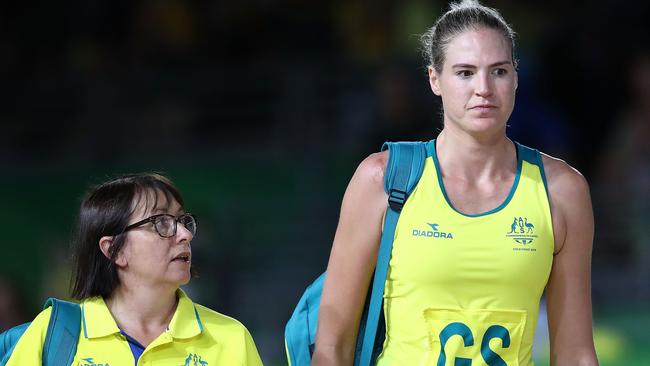 Caitlin Bassett with Australian coach Lisa Alexander at the Commonwealth Games.