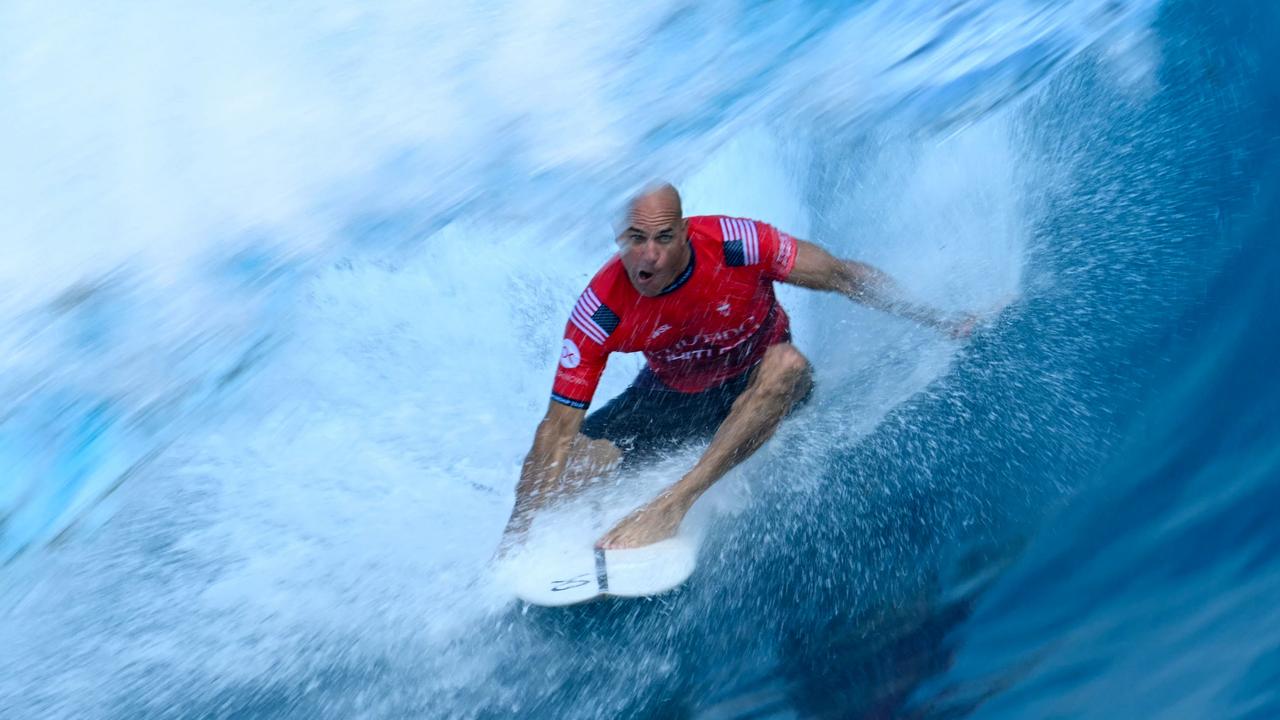 US surfer Kelly Slater competes at Teahupo'o. Photo by JEROME BROUILLET / AFP.