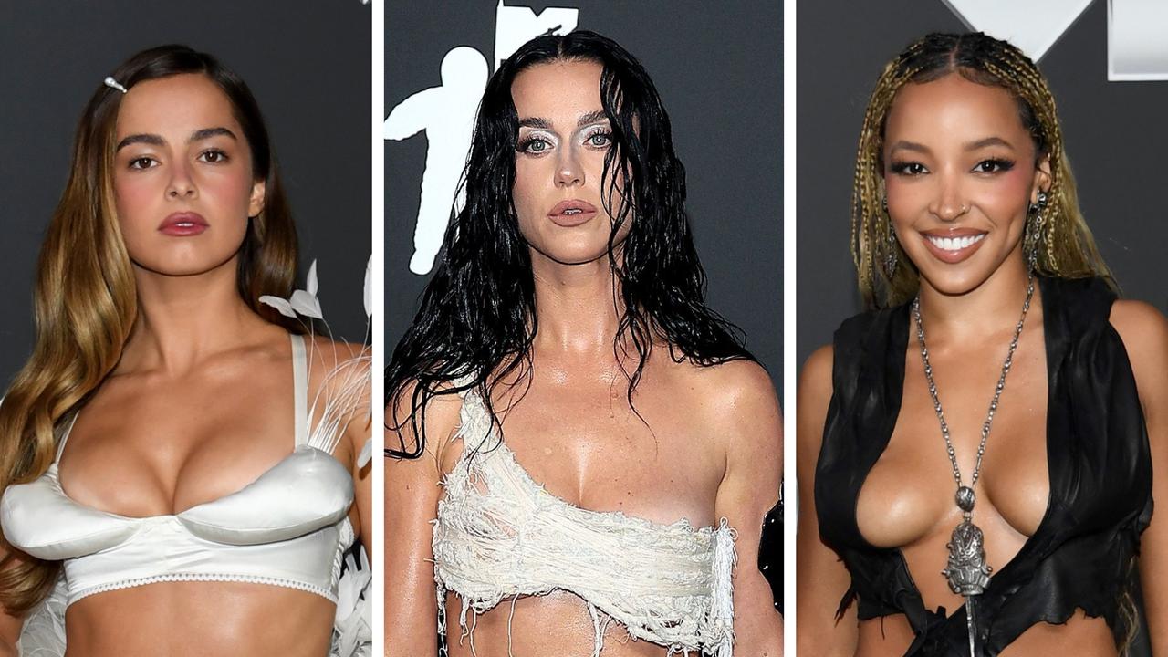 Stars bare almost all at MTV VMAs