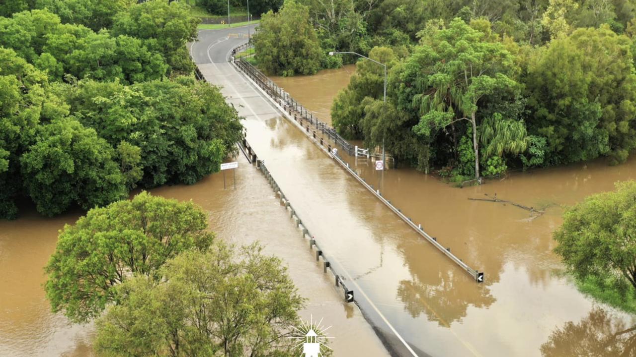 The Mary River at Kidd Bridge Gympie was at 10m and holding steady about 5.30am on Wednesday, December 18 after torrential rain. Photo: Infinity Flights Photography