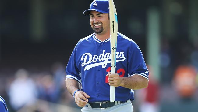 Dodgers' Adrian Gonzalez expected to miss playoffs with back