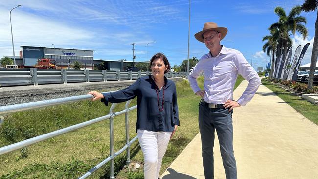 Mackay MP Julieanne Gilbert and Queensland transport minister Mark Bailey speak about road upgrades next to the Bruce Highway in Mackay, January 19, 2023. Photo: Heidi Petith