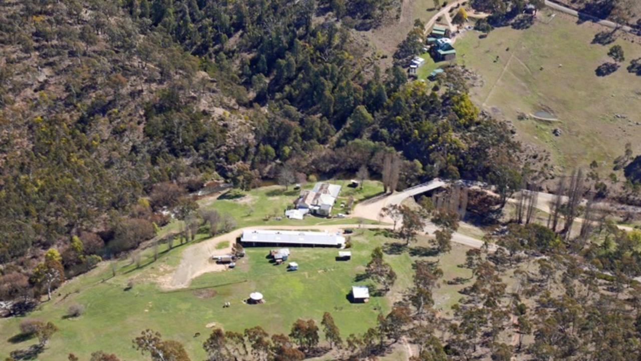 Blue Duck Inn at Anglers Rest is one of Victoria’s most isolated pubs.