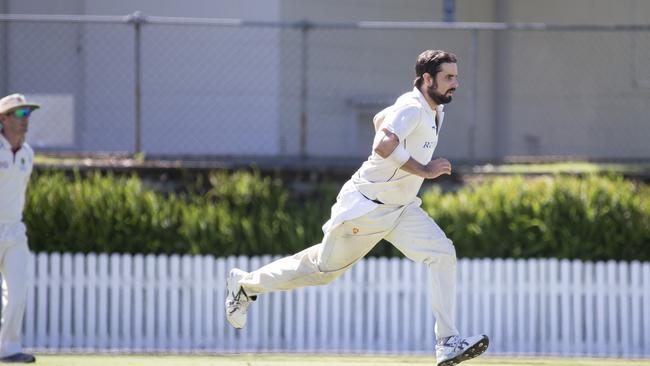 Scott Walter in full stride. (AAP Image/Renae Droop)