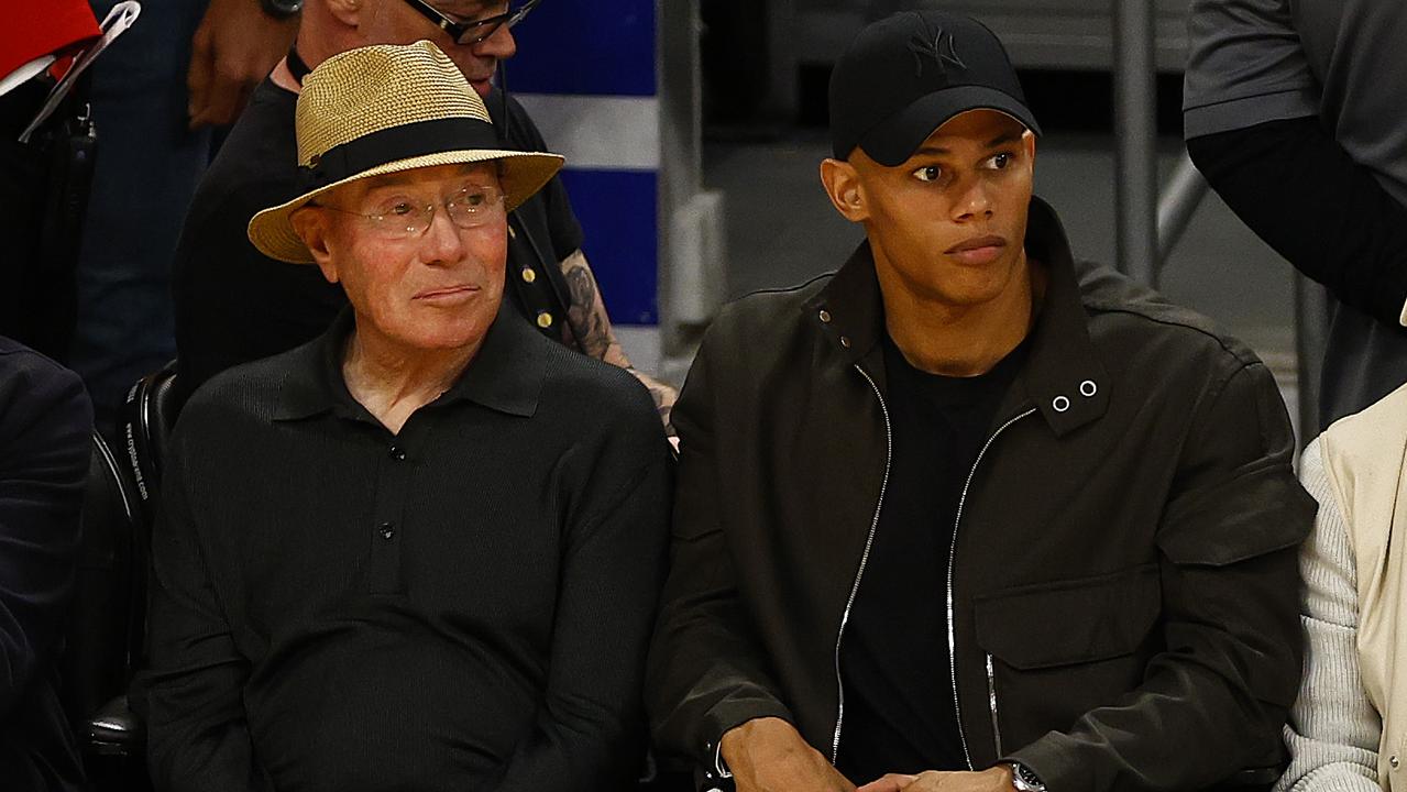 David Geffen and David Armstrong courtside at the Lakers in 2023. Photo by Ronald Martinez/Getty Images