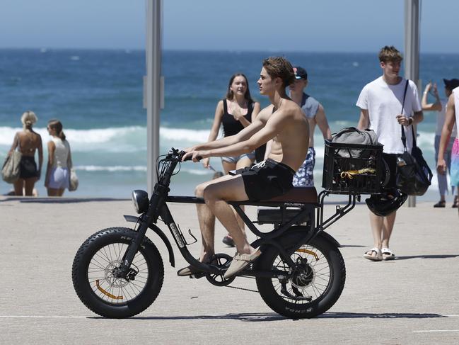 DAILY  TELEGRAPH 28TH JANUARY 2025Pictured in Manly is a young person using the hugely popular DiroDi Rover E- Bike. The community is split on issues about where the bike is ridden.Picture: Richard Dobson