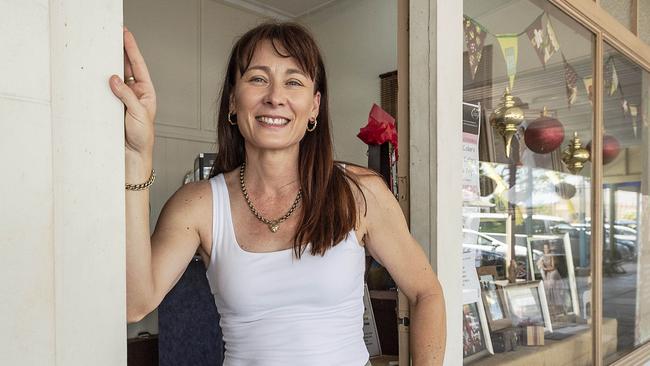 Gayndah jeweller and photographer Stacey Duncan is an undecided voter. Picture: John Wilson