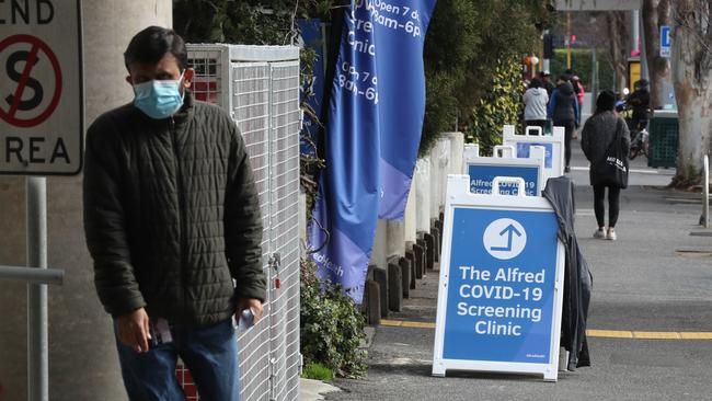 The Alfred hospital in Melbourne has reported a cluster of COVID-19 cases and has set up a testing clinic at the side of the hospital. Picture: NCA NewsWire / David Crosling