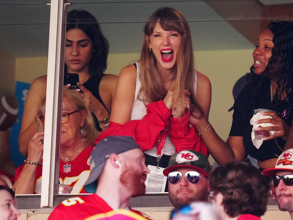 Taylor Swift's rumoured NFL boyfriend Travis Kelce: Who is he, what's his  net worth and how did they meet? - NZ Herald