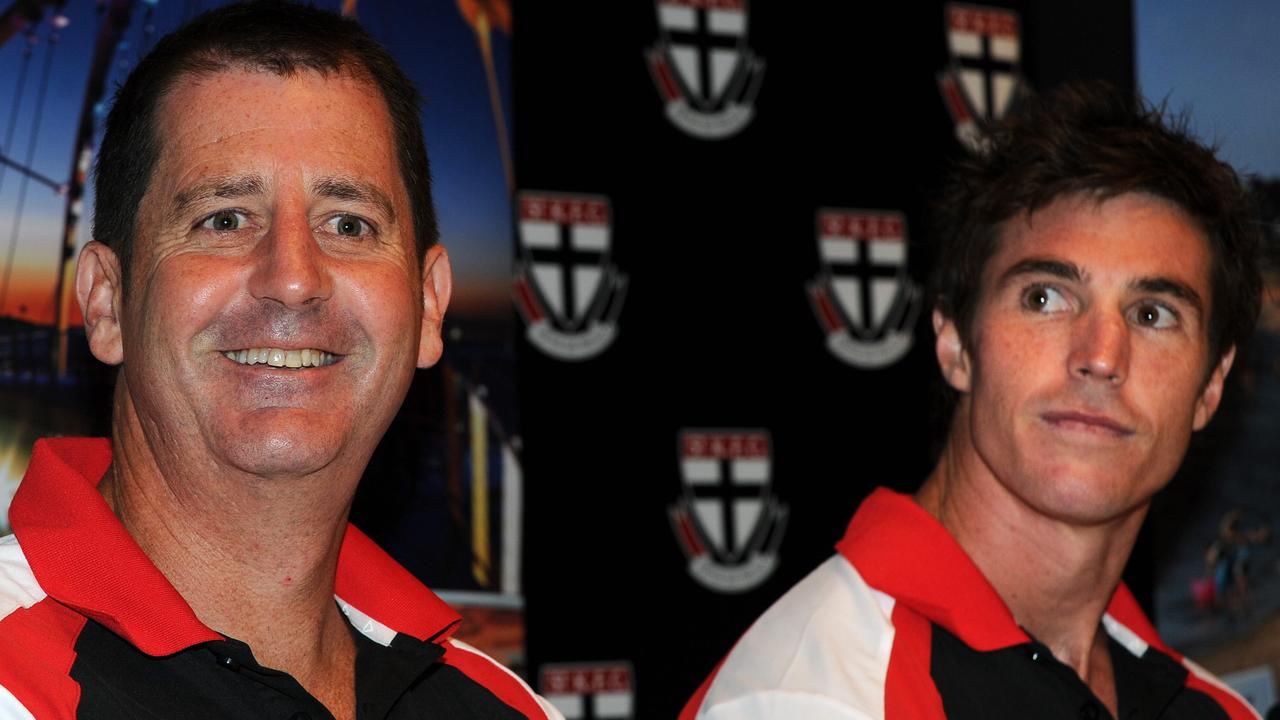 Ross Lyon has been backed by his legendary former St Kilda charge Lenny Hayes to take over at Carlton.