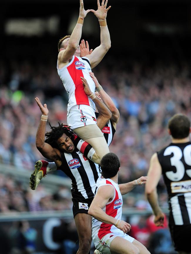 Goddard took a huge grab in the final quarter and put the Saints in front.