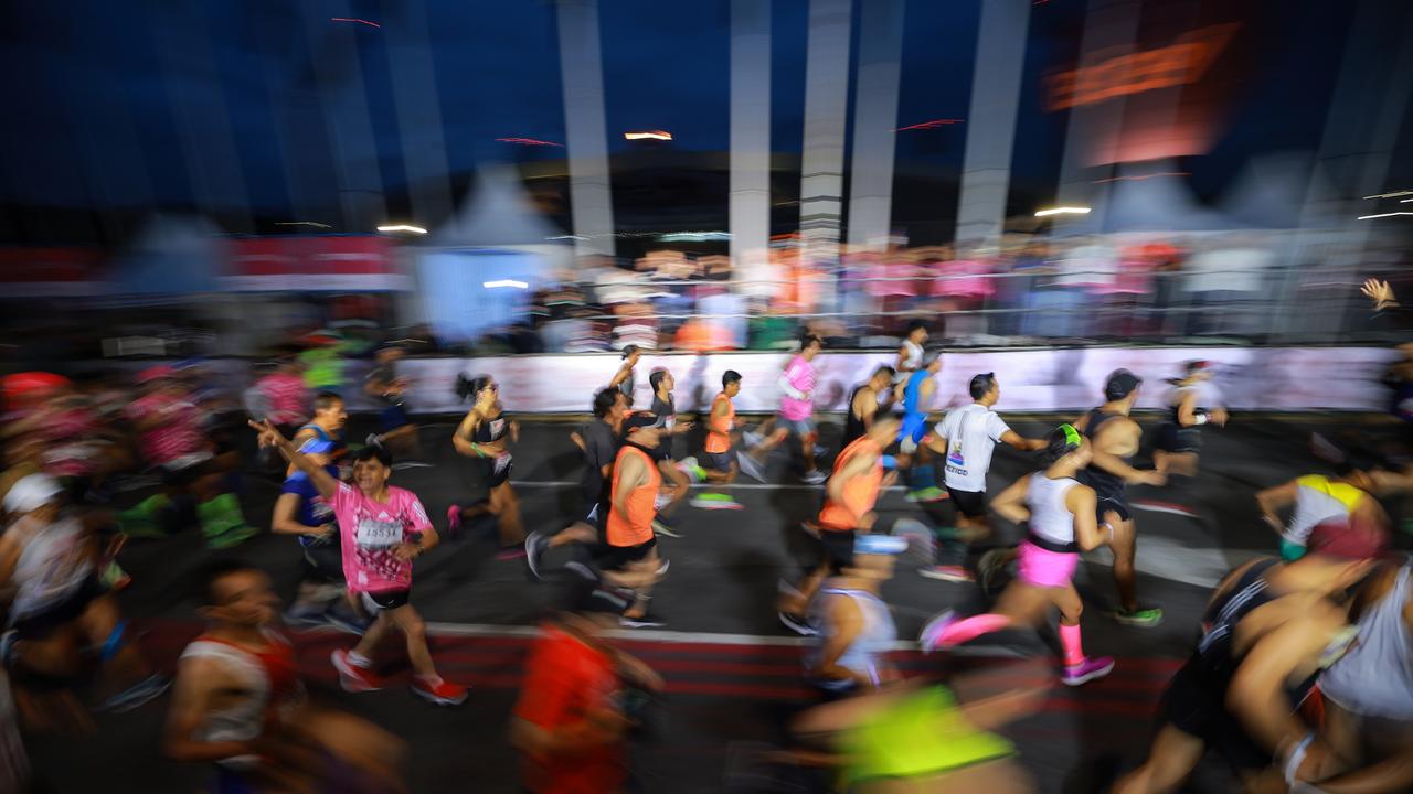 The chaos of the start. Photo by Hector Vivas/Getty Images