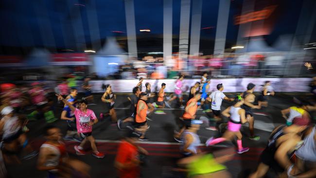 The chaos of the start. Photo by Hector Vivas/Getty Images