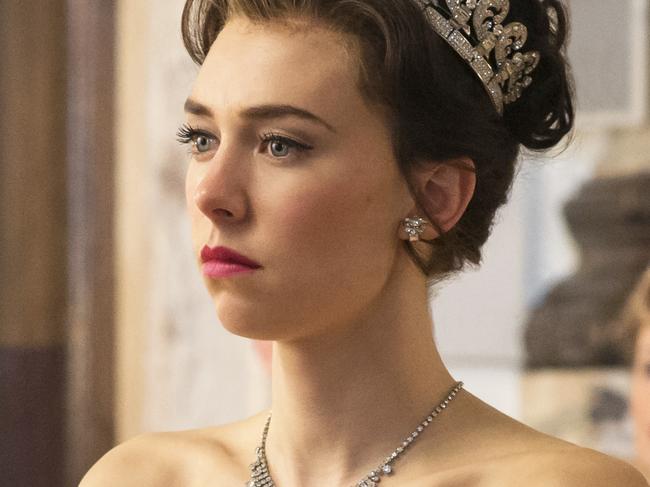 The Crown - Margaret - Margaret, upset, arrives at the celebration in Queen Elizabeth II and Prince Philip's honour