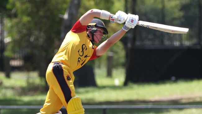 Dixon on the drive for St Kilda. Picture: Hamish Blair