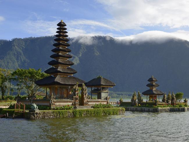 Temple Ulun Danu Bratan, Bali, Indonesie. (Photo by Gerard SIOEN/Gamma-Rapho via Getty Images)