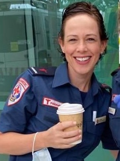 Victorian Paramedic Jessica Davis is being investigated over social media posts criticising mandatory vaccinations.