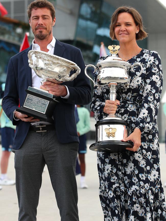 Former Australian Open champions Marat Safin and Lindsay Davenport with the singles trophies today. Picture: Getty Images