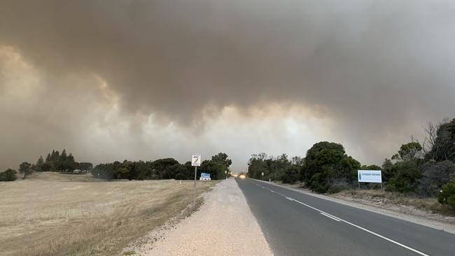 The bushfire seen at Edithburgh. Picture: Peter Bartram