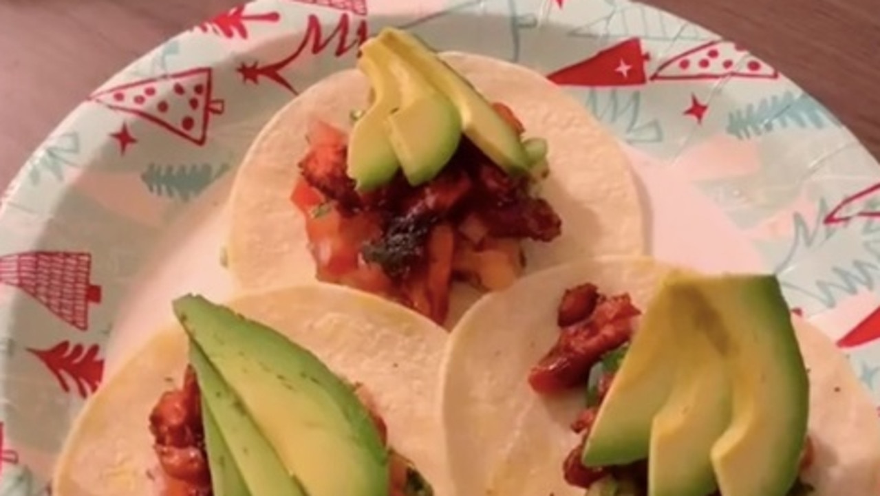 A chef quarantining in a hotel has gone viral on TikTok for cooking tacos, burgers and even a creme brûlée in the room.