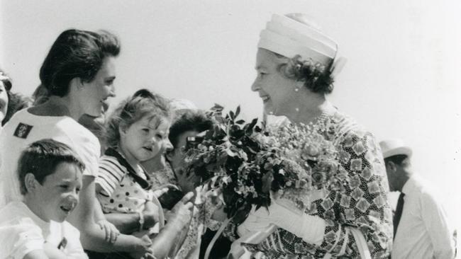 Queen Elizabeth II greeting crowd at airport during royal visit to Dubbo, 21 February 1992. Picture: Macquarie Regional Library