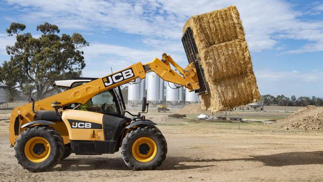 Farmers are weighing up the benefits of selling hay to take guaranteed income now, or feeding stock through a dry period, with the risk of cost blowouts. Picture: Zoe Phillips