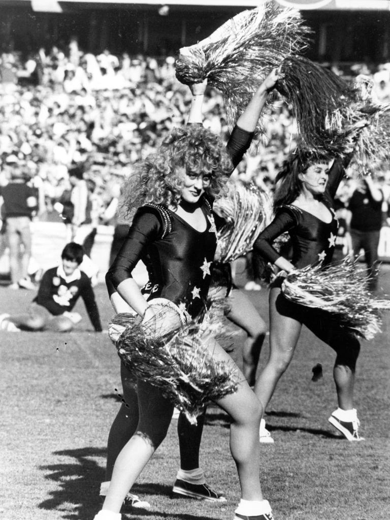 Footy cheerleaders: Carlton Bluebirds brought glamour to VFL in 1980s ...