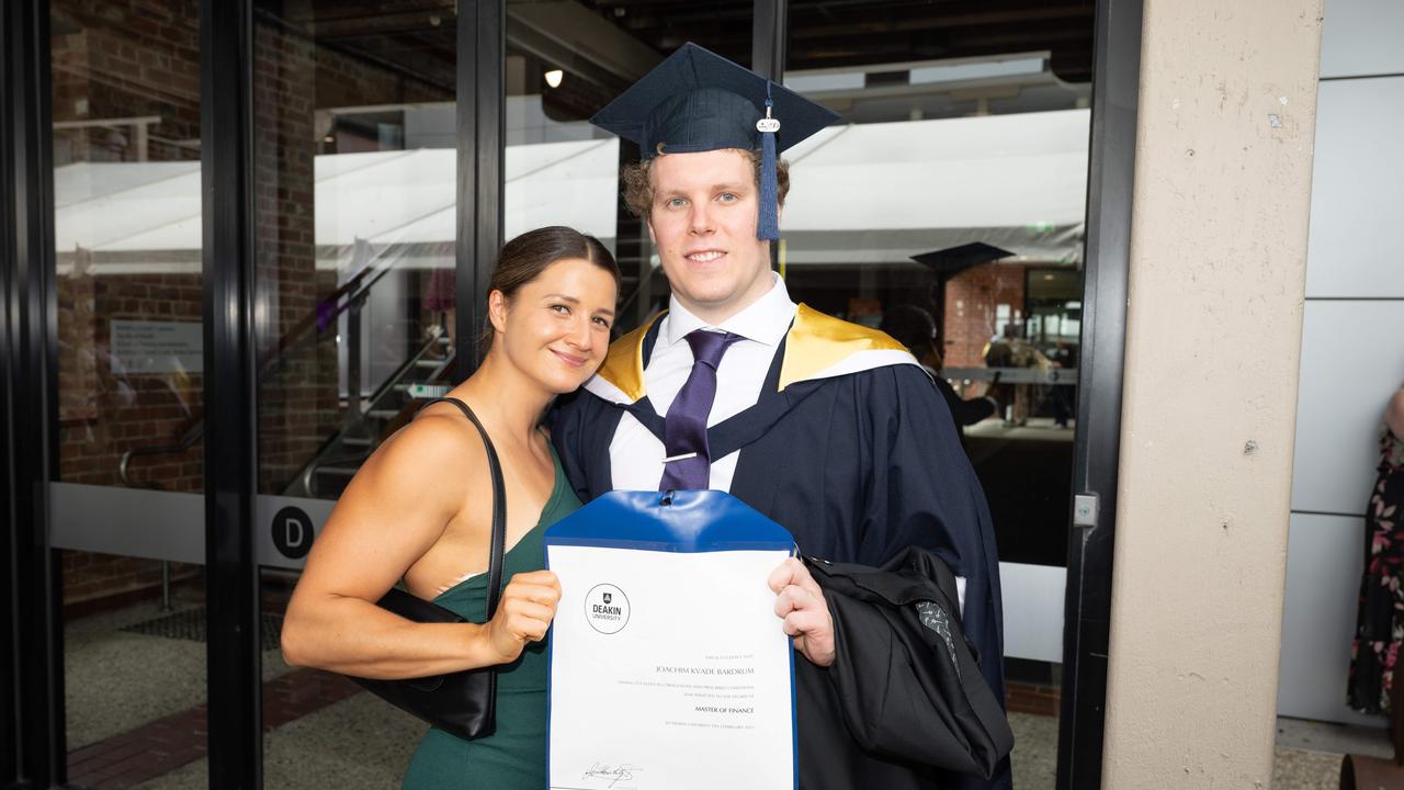 03-02-2025 Deakin University graduation Noora Laukkanen and Joachim Bardrum