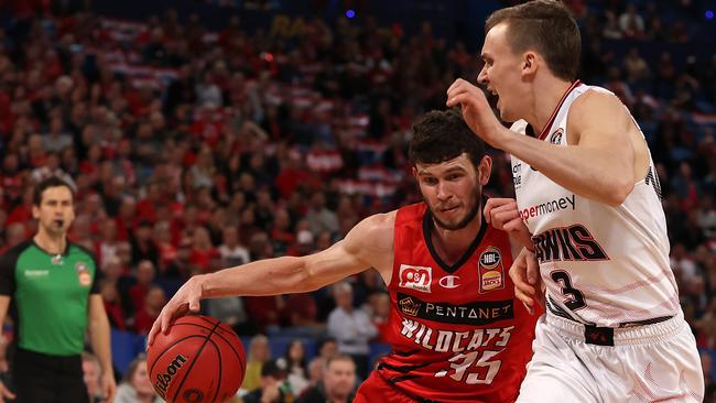 Clint Steindl (left) is believed to be closing in on a deal with the Tasmania JackJumpers. (Photo by Paul Kane/Getty Images)