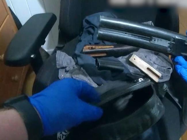 WATCH: Cocaine, firearms & cash found in Ipswich trio bust