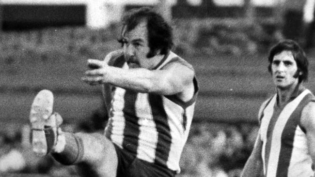 Sam Kekovich wore the No.4 at North Melbourne during his VFL career.