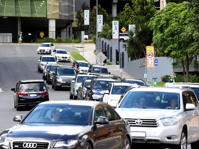 Morning traffic outside Somerville House at South Brisbane