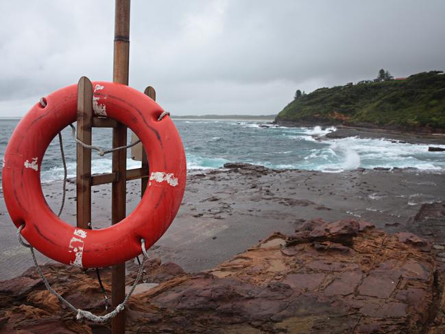 Two men are dead after being swept off rocks at Port Kembla's Hill 60 Near Fisherman's Beach. Picture: Adam Yip