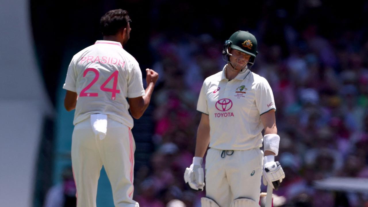 Steve Smith looks at the SCG pitch after one of his dismissals in Sydney. (Photo by DAVID GRAY / AFP)