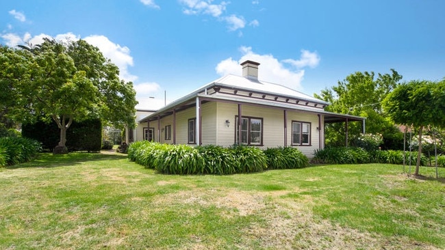 This home at 33 Vincent Street, Ararat, was sold for $540,000.