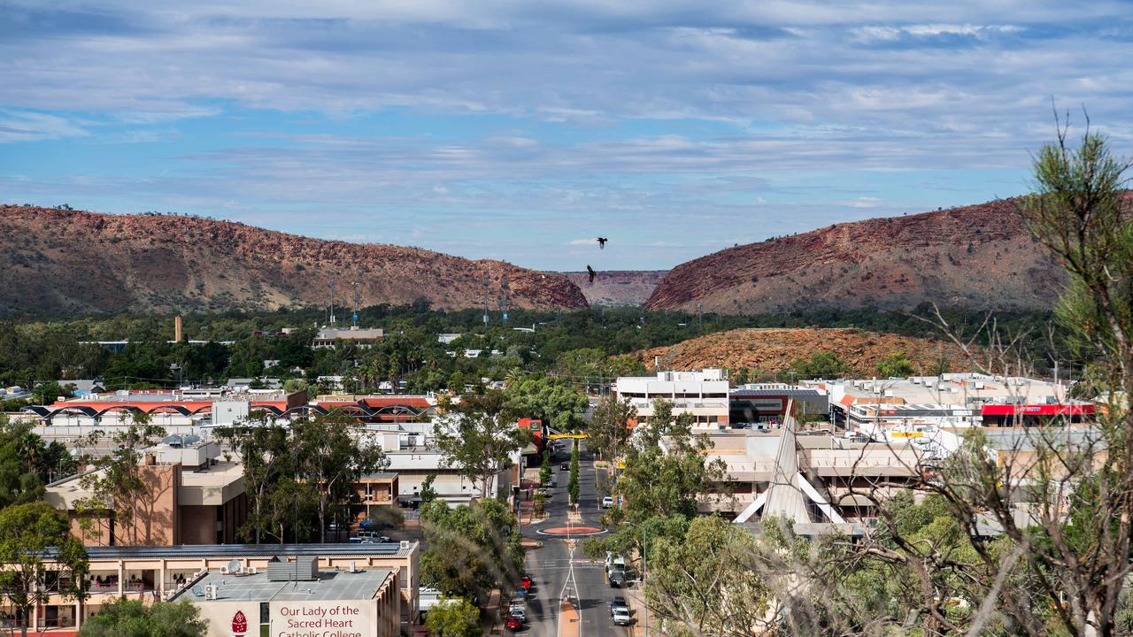 No Dutton, no Albo, no answers: Alice Springs skipped in election campaign