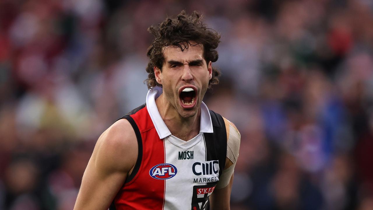 Sydney, Australia. 04th June, 2023. Toby Bedford of the GWS Giants gets  ready to kick the ball during the AFL Round 12 match between the GWS Giants  and the Richmond Tigers at