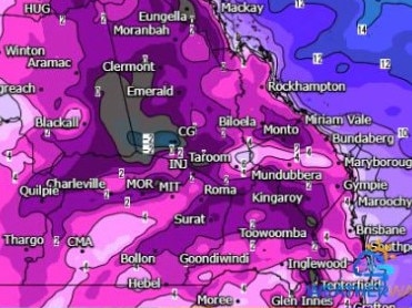 Southern Queensland freezes as snow spotted across border region