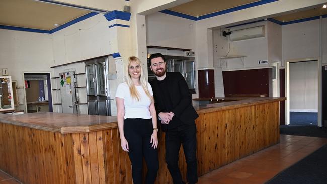 Kosta &amp; Jasmine Theodosis are the new owners of the Metropole Hotel on Ruthven Street. October 2019. Photo Bev Lacey