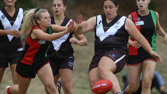 Cecilia Baldassarre snapped the goal that drew Old Ivanhoe level. Picture: Stuart Milligan