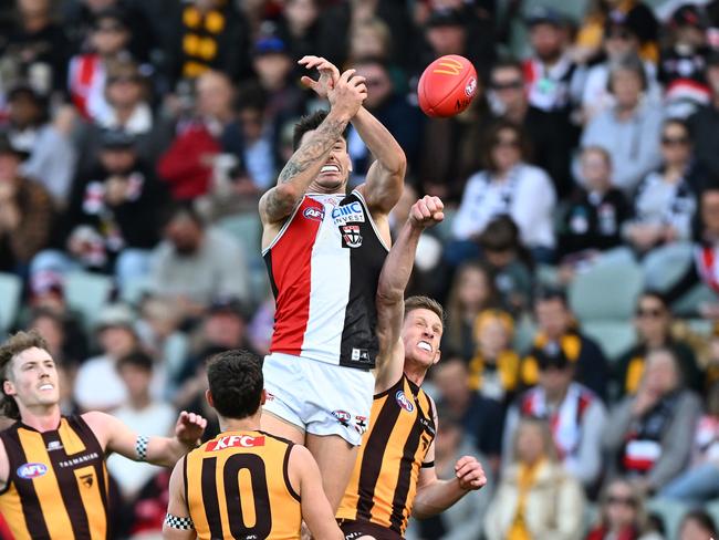 Josh Battle flies for a mark. (Photo by Steve Bell/Getty Images)