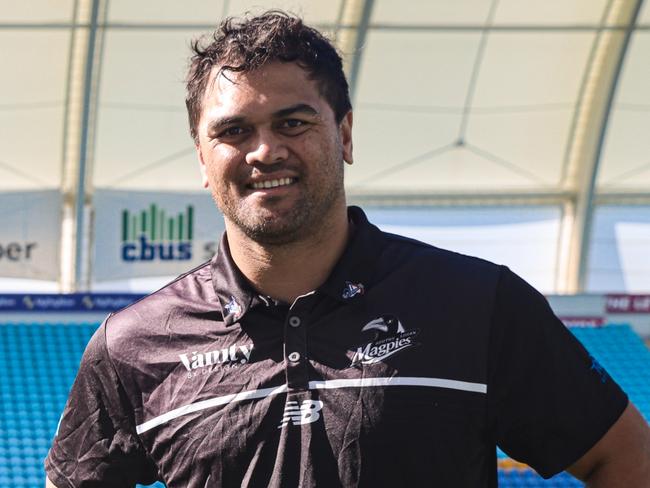 Burleigh Bears assistant coach Michael Witt and Souths Logan coach Karmichael Hunt. Picture: Titans Media