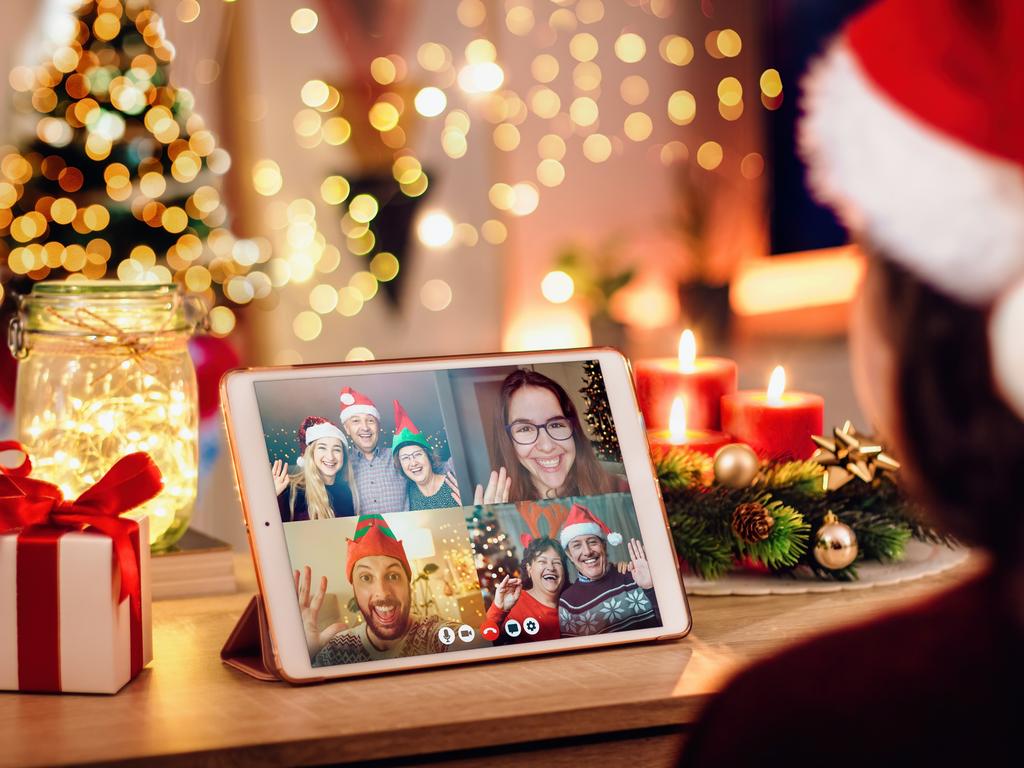 More than a quarter of Australians say they’ll connect with family and friends virtually this Christmas, despite the easing of border restrictions.