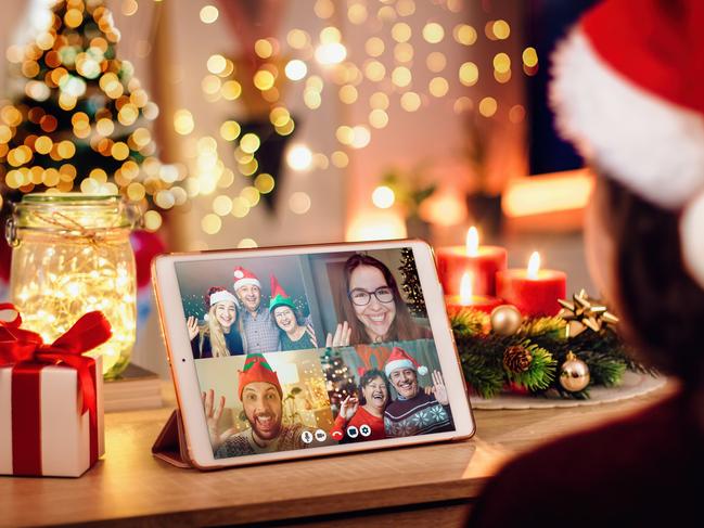 More than a quarter of Australians say they’ll connect with family and friends virtually this Christmas, despite the easing of border restrictions.