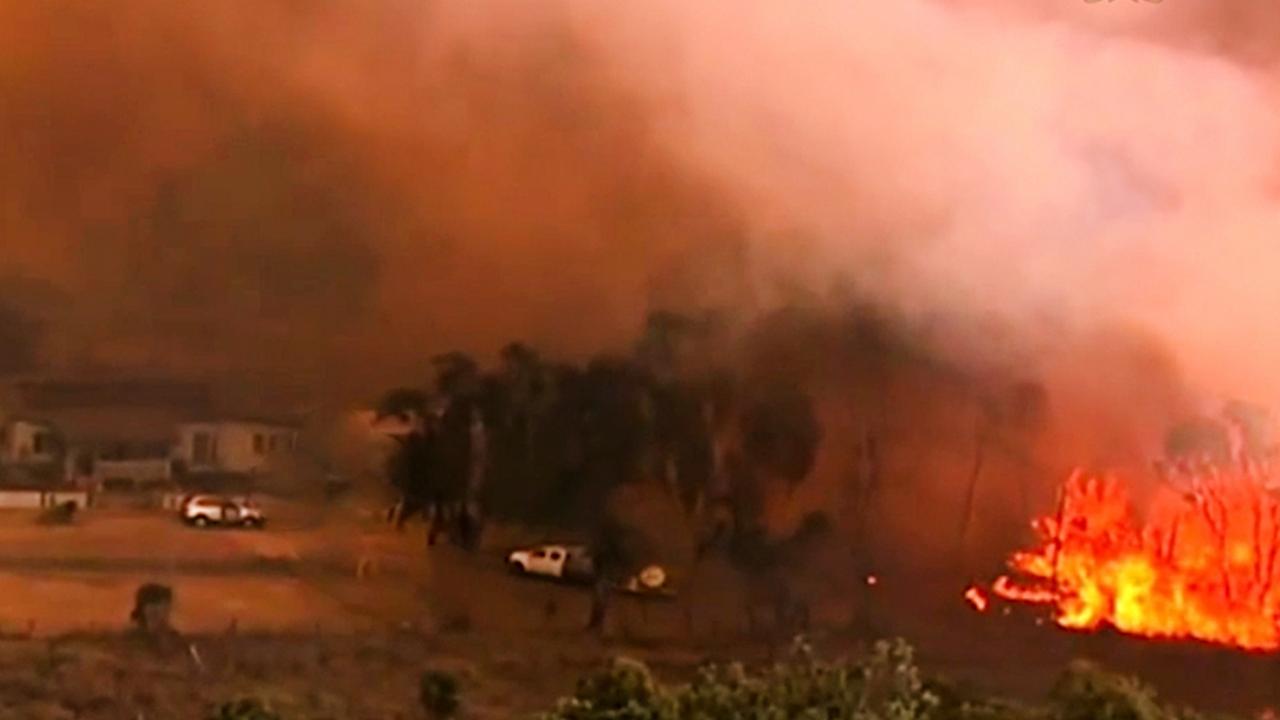 Videos showing the QFES response to major bushfires at Wallangarra